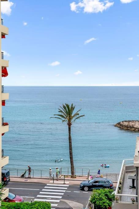 Riviera Prestige - Front De Mer - Terrasse - Parking 罗克布吕讷-卡普马丹 外观 照片